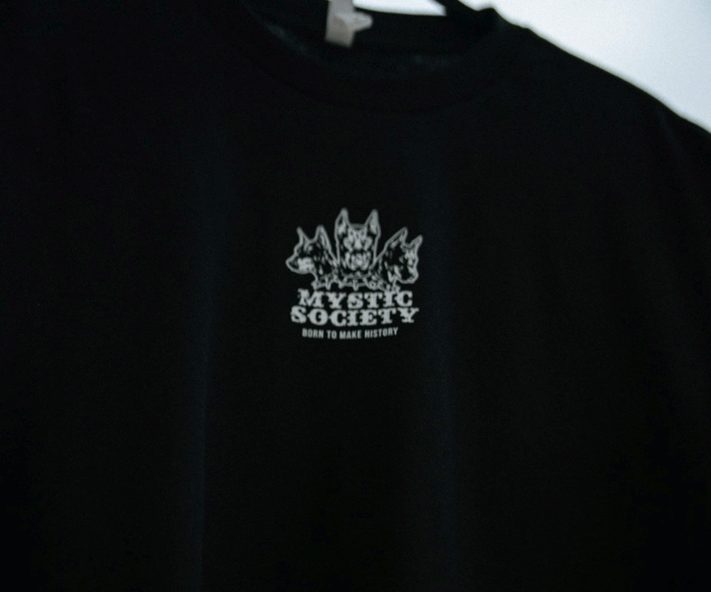 "Lock In" Cut-Off Tee